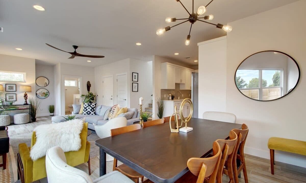 Photo of Livingroom in East MLK