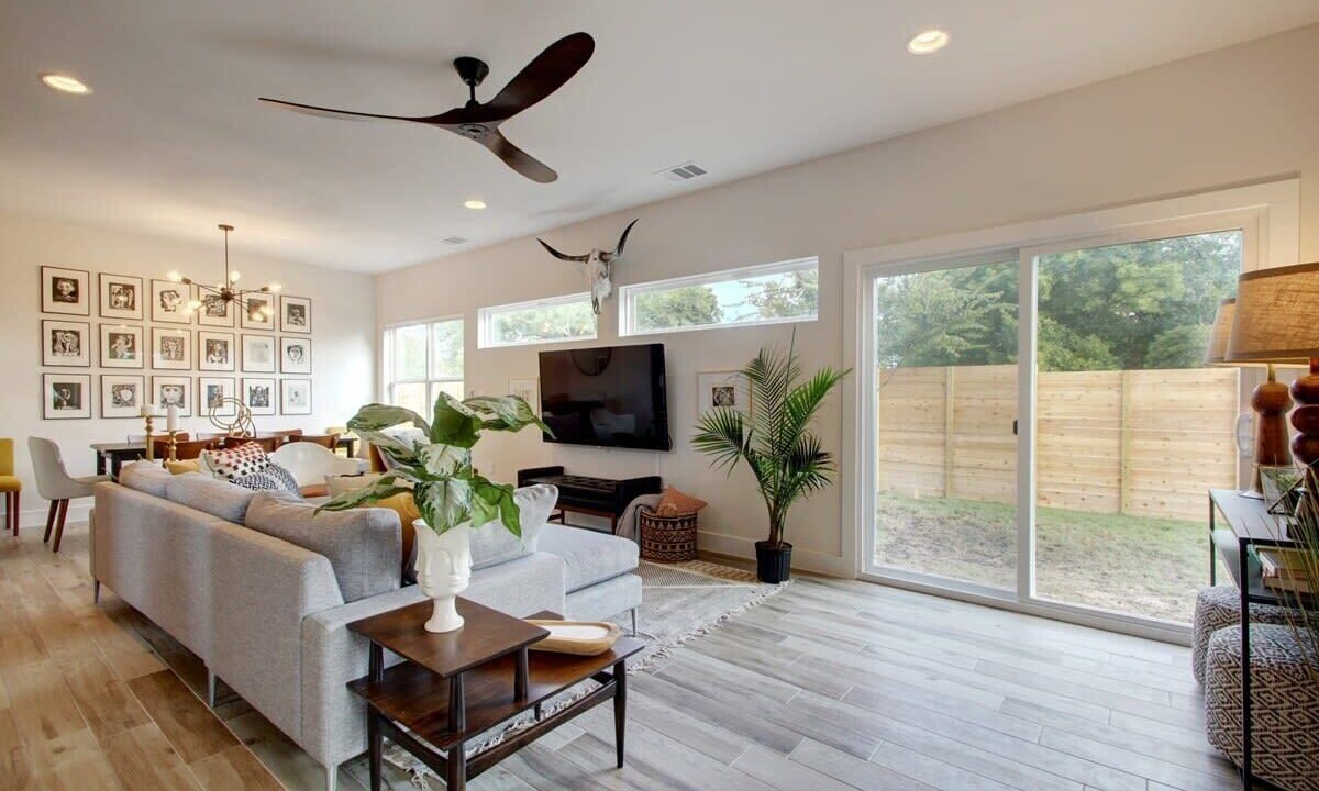 Photo of Livingroom in East MLK