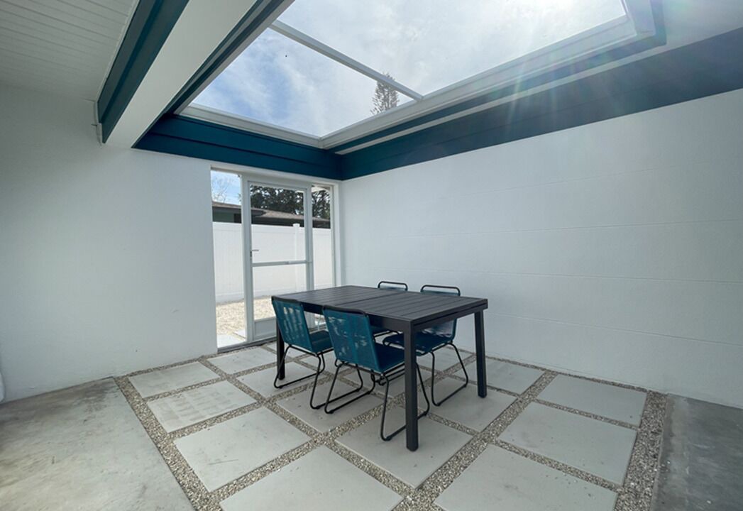 Photo of Outdoor in Harbor Hills