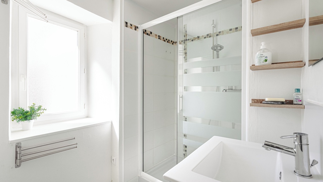 Photo of Bathroom in Saint-Hilaire-des-Loges