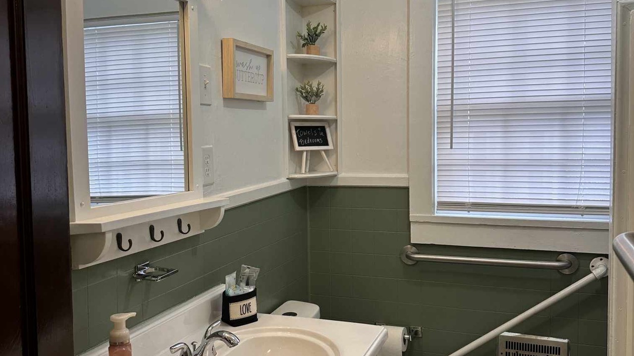Photo of Bathroom in Greeneville