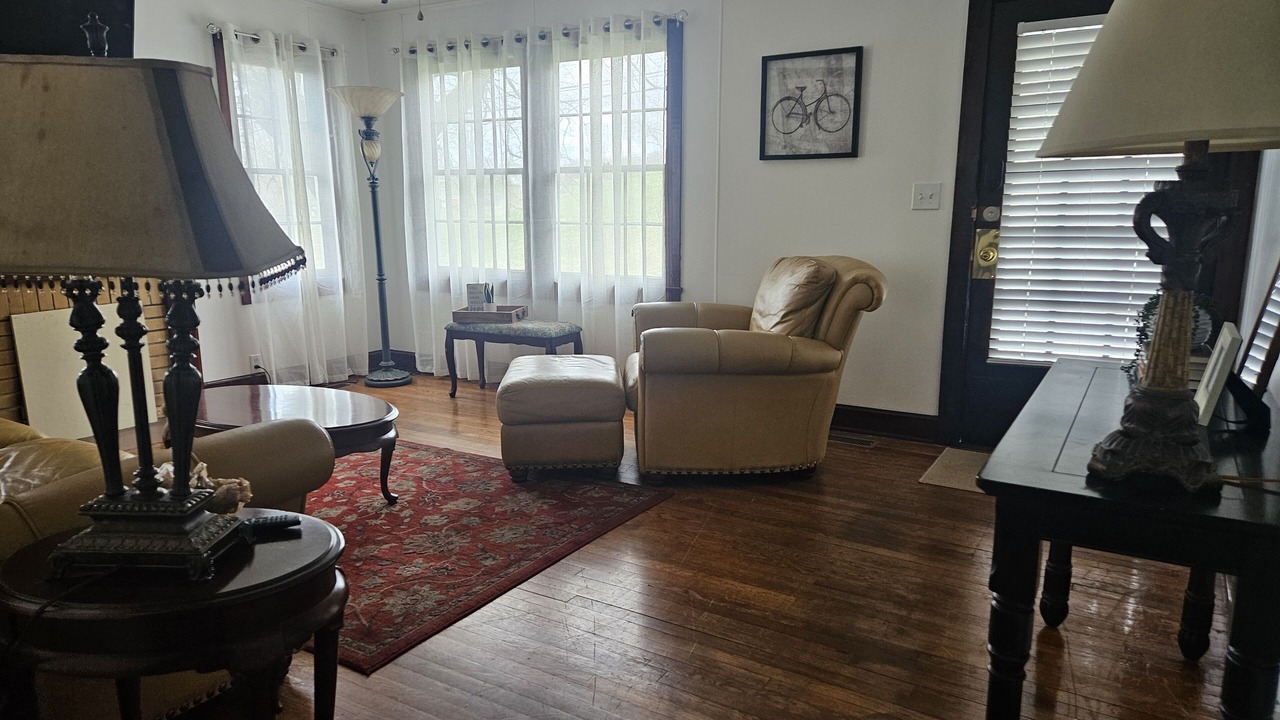 Photo of Livingroom in Greeneville