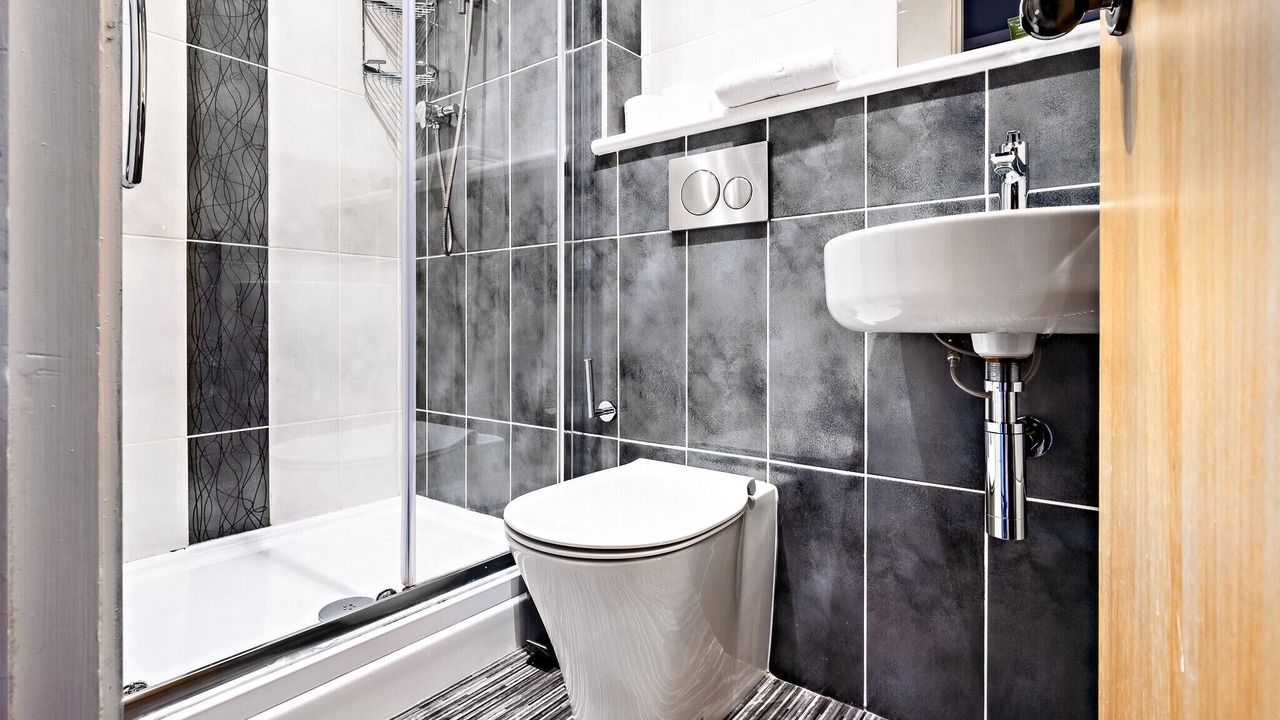 Photo of Bathroom in City Centre Glasgow