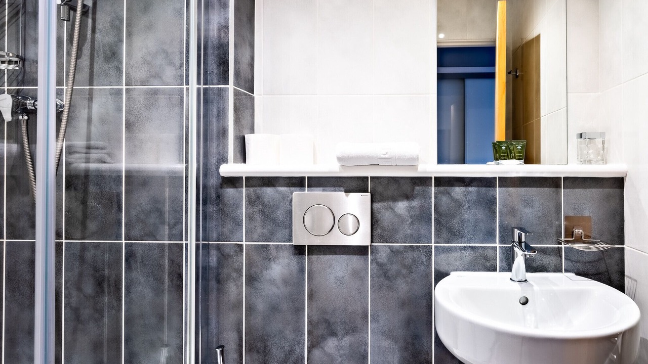 Photo of Bathroom in City Centre Glasgow