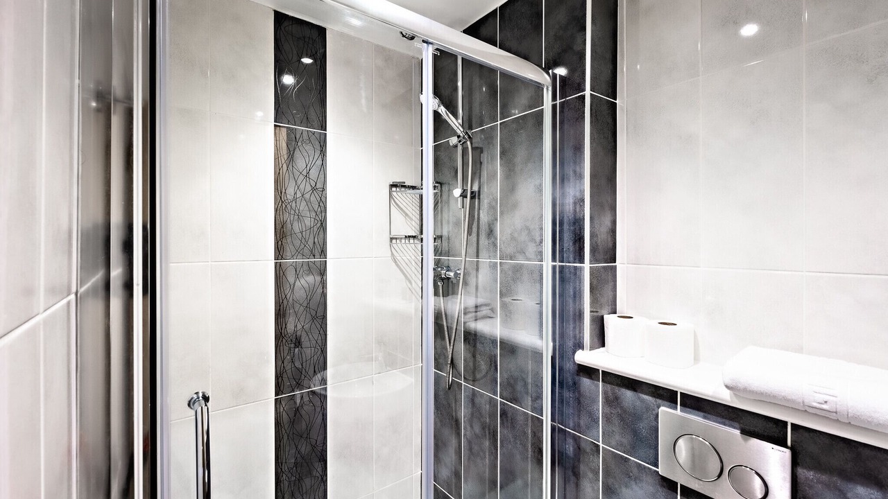 Photo of Bathroom in City Centre Glasgow