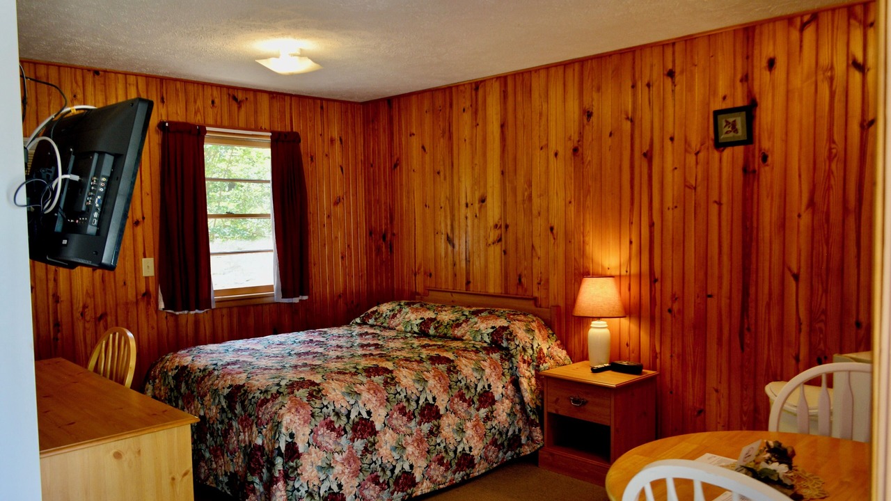 Photo of Bedroom in Bull Shoals