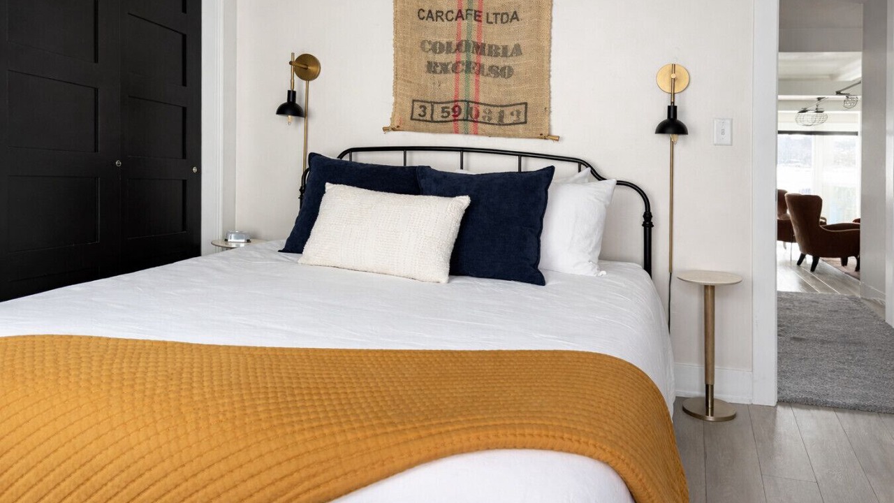 Photo of Bedroom in La Porte