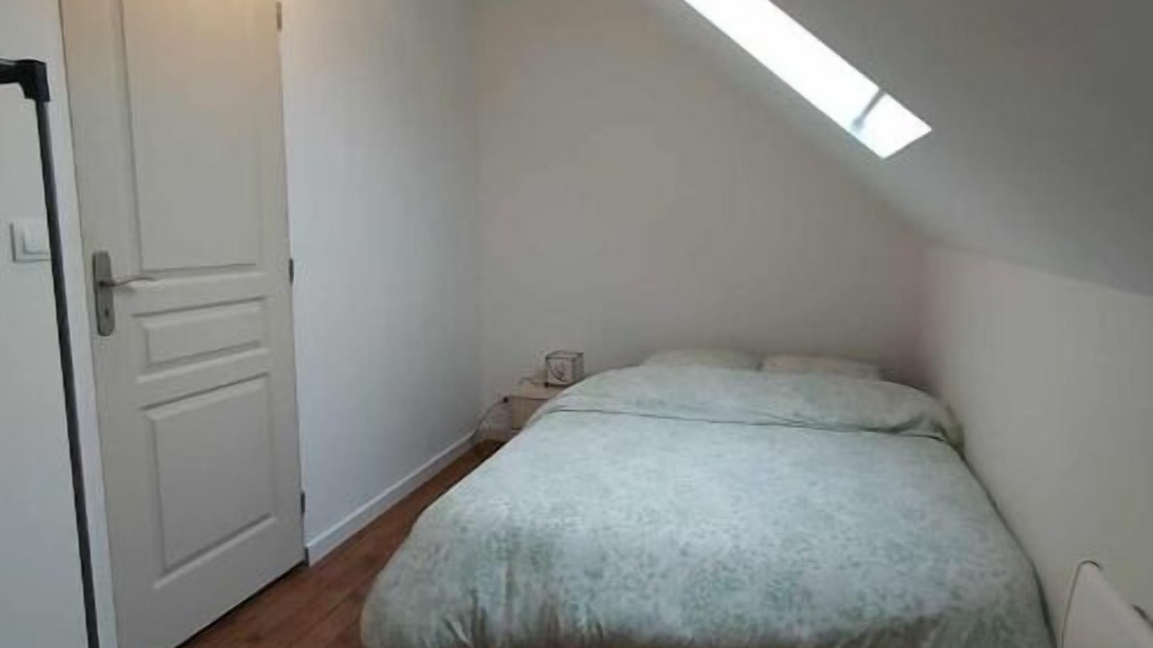 Photo of Bedroom in Deville-les-Rouen