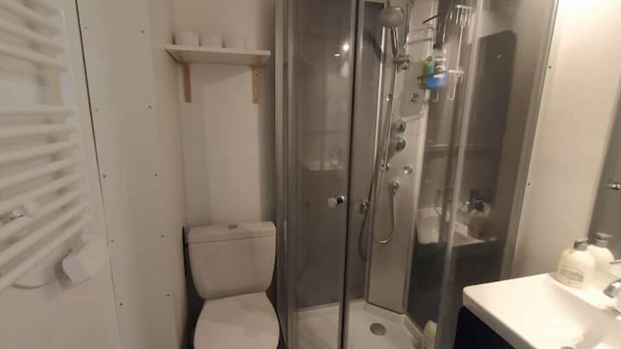 Photo of Bathroom in Deville-les-Rouen