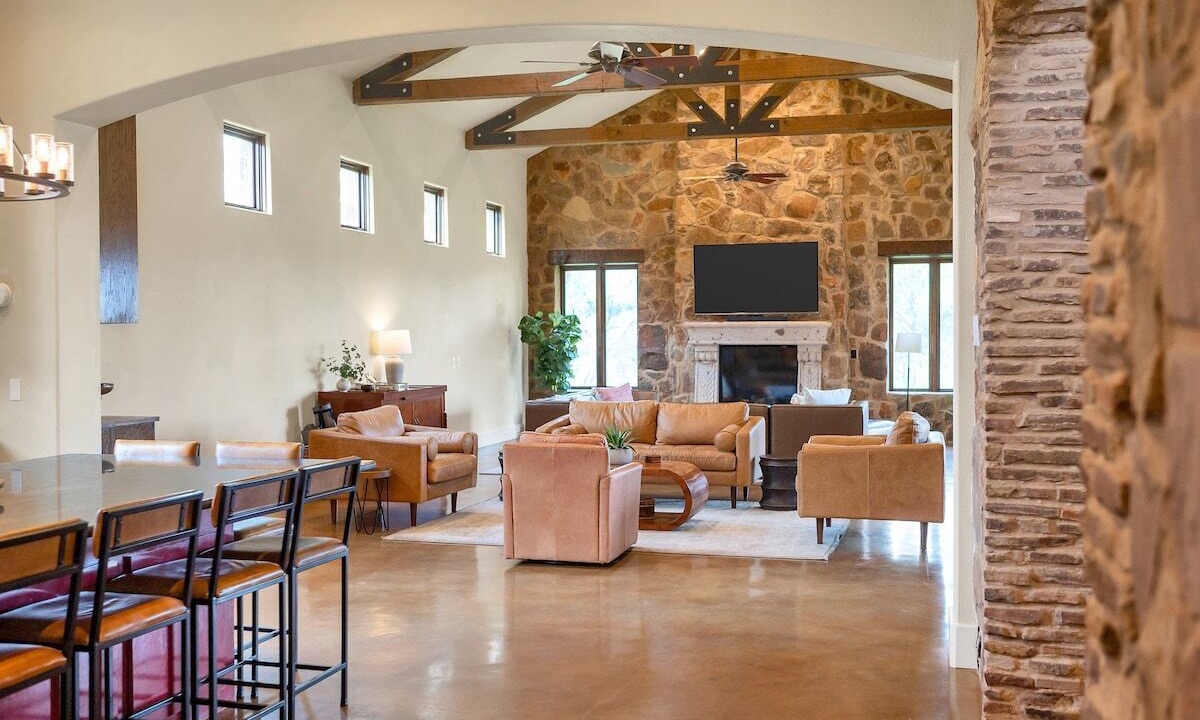 Photo of Livingroom in Sunset Valley
