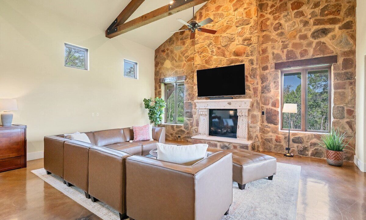 Photo of Livingroom in Sunset Valley