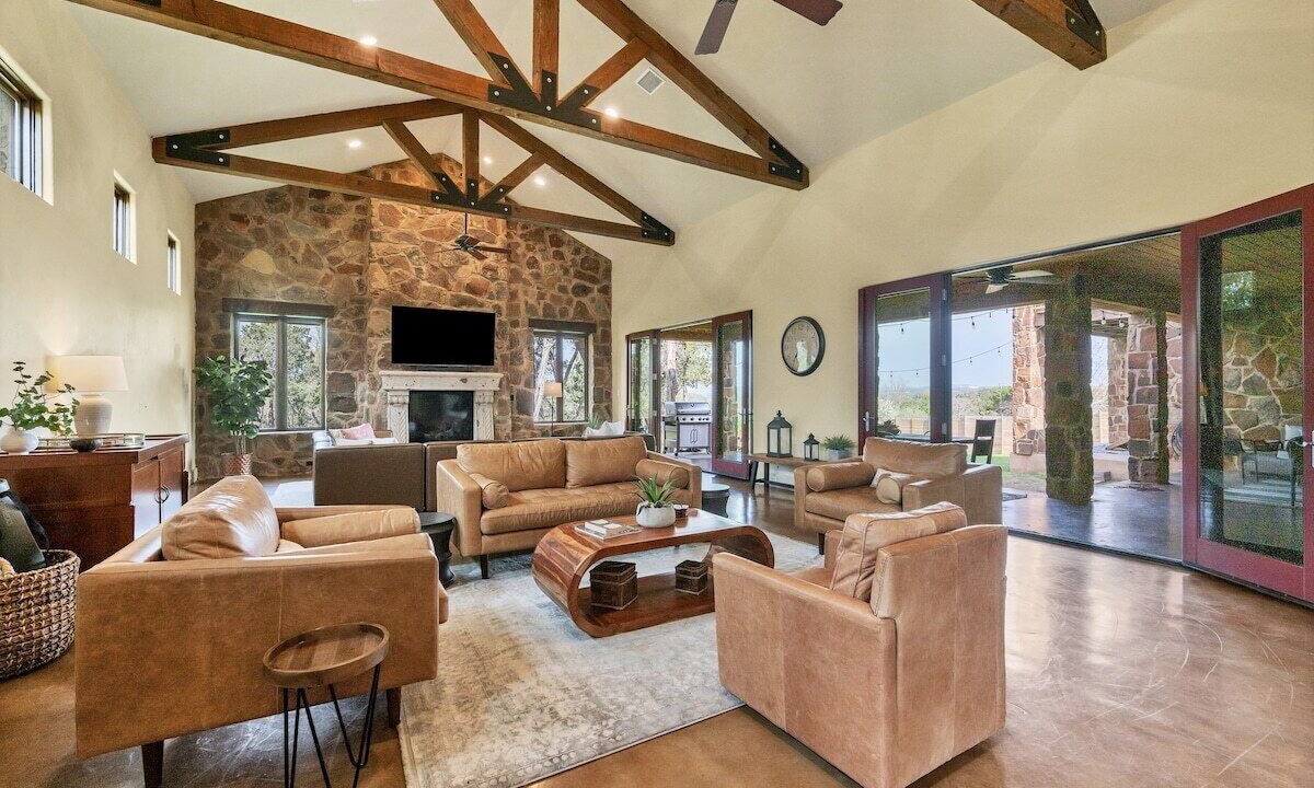 Photo of Livingroom in Sunset Valley