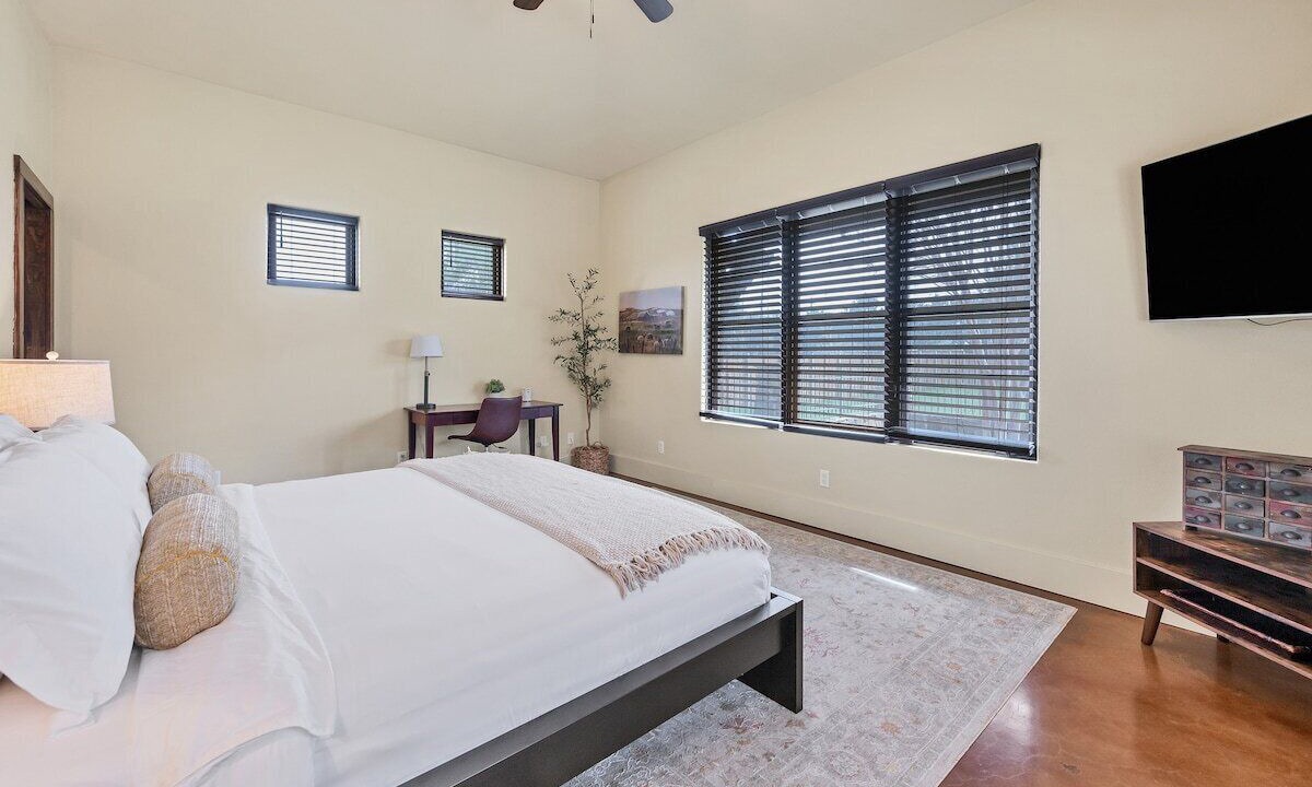 Photo of Bedroom in Sunset Valley