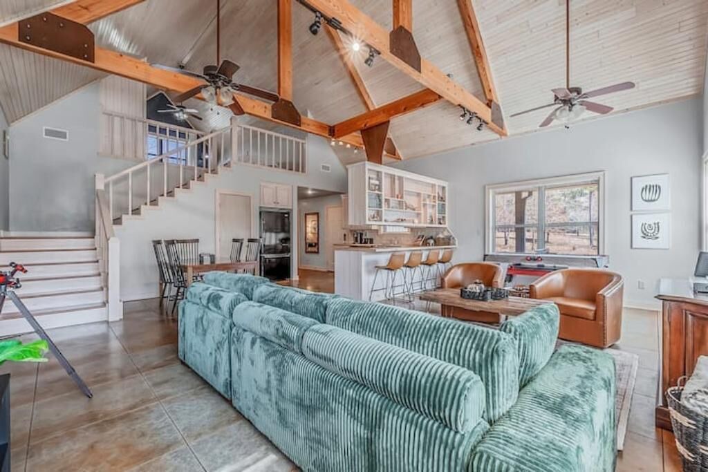 Photo of Livingroom in Quitman