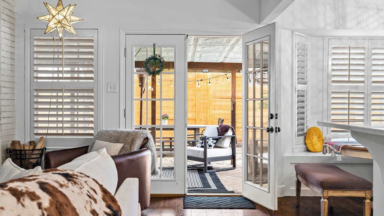 Photo of Livingroom in West Oak Hill
