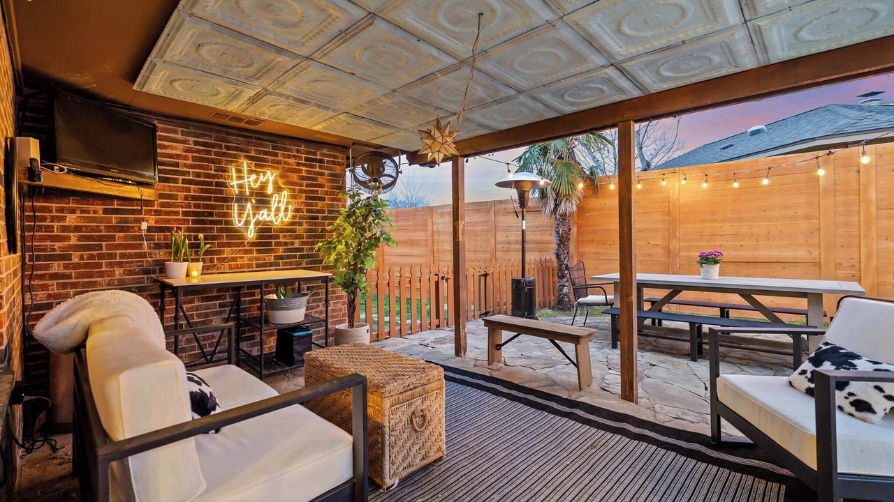 Photo of Outdoor in West Oak Hill