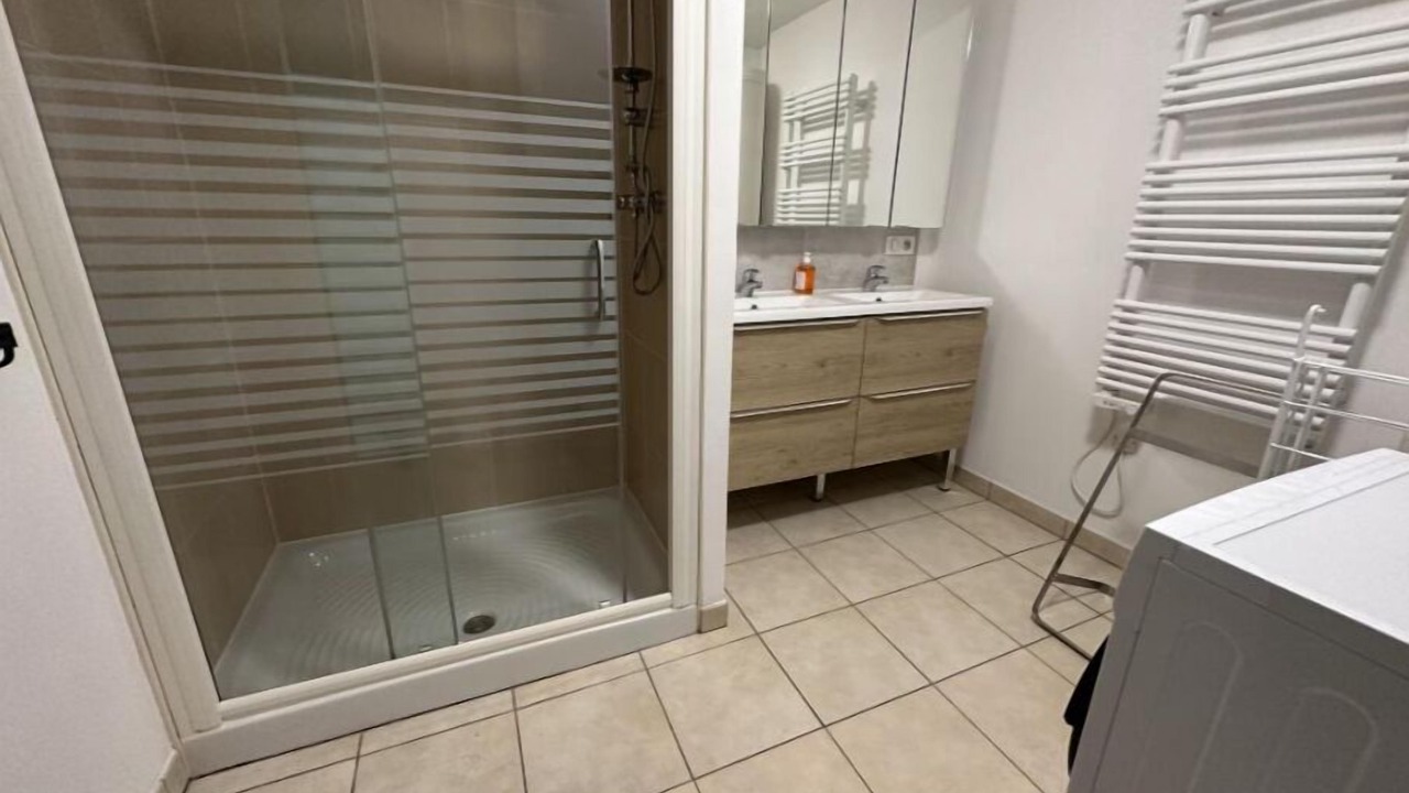 Photo of Bathroom in Epernay