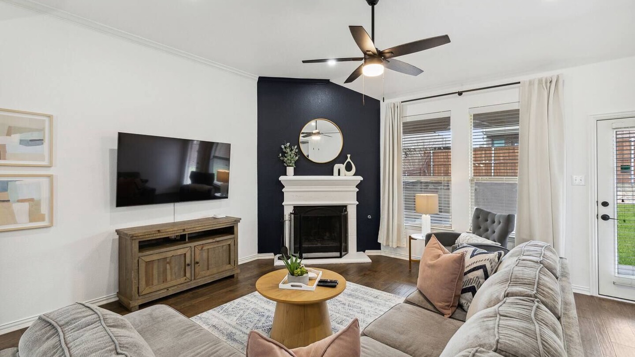 Photo of Livingroom in Keller
