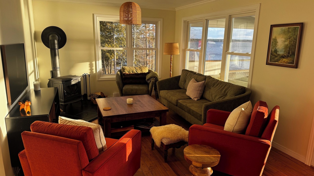 Photo of Livingroom in L'Isle-aux-Allumettes