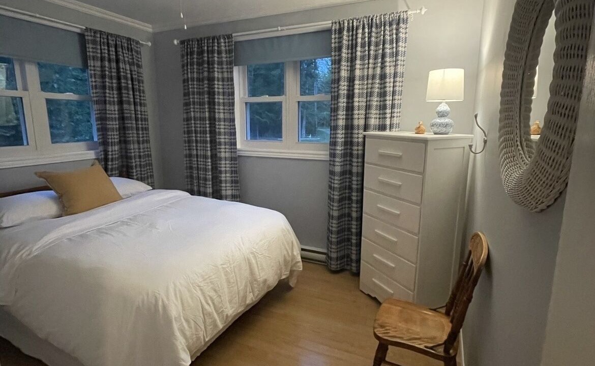 Photo of Bedroom in L'Isle-aux-Allumettes