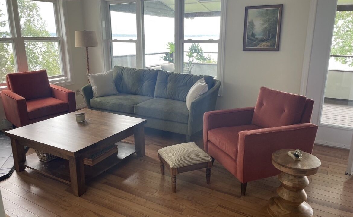 Photo of Livingroom in L'Isle-aux-Allumettes
