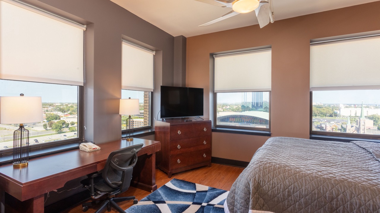 Photo of Bedroom in Downtown Niagara Falls