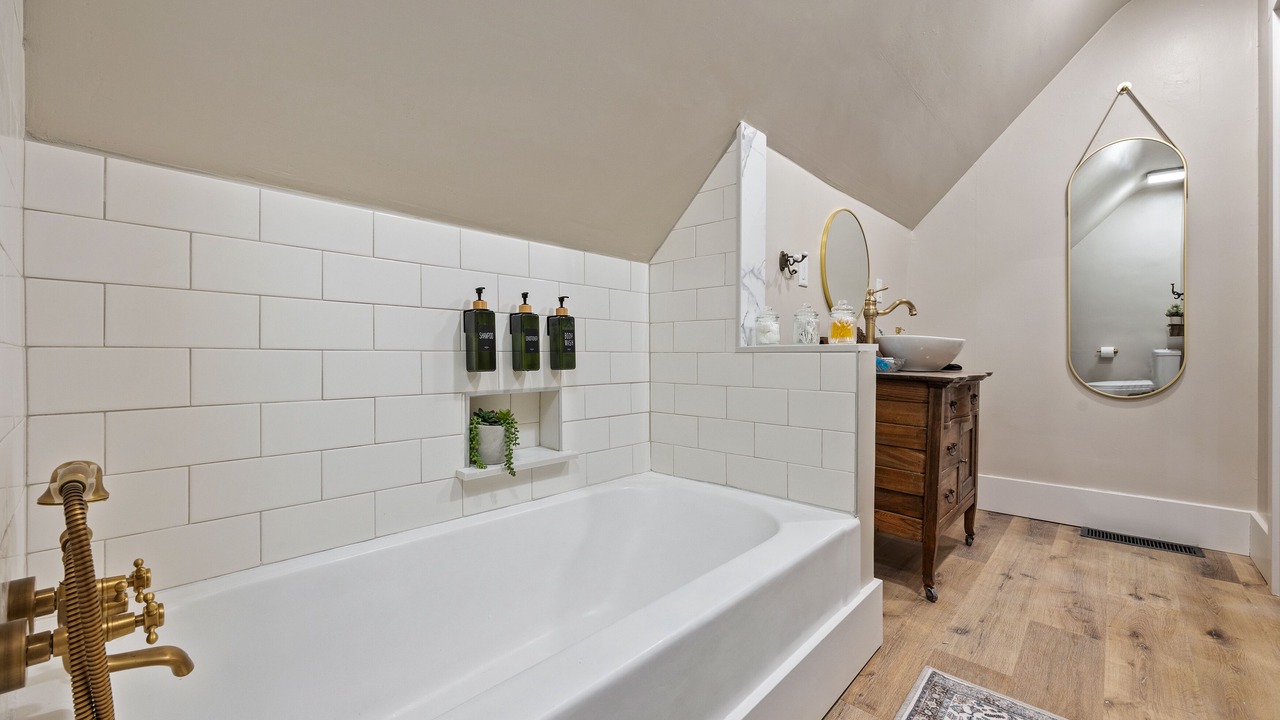 Photo of Bathroom in Marion