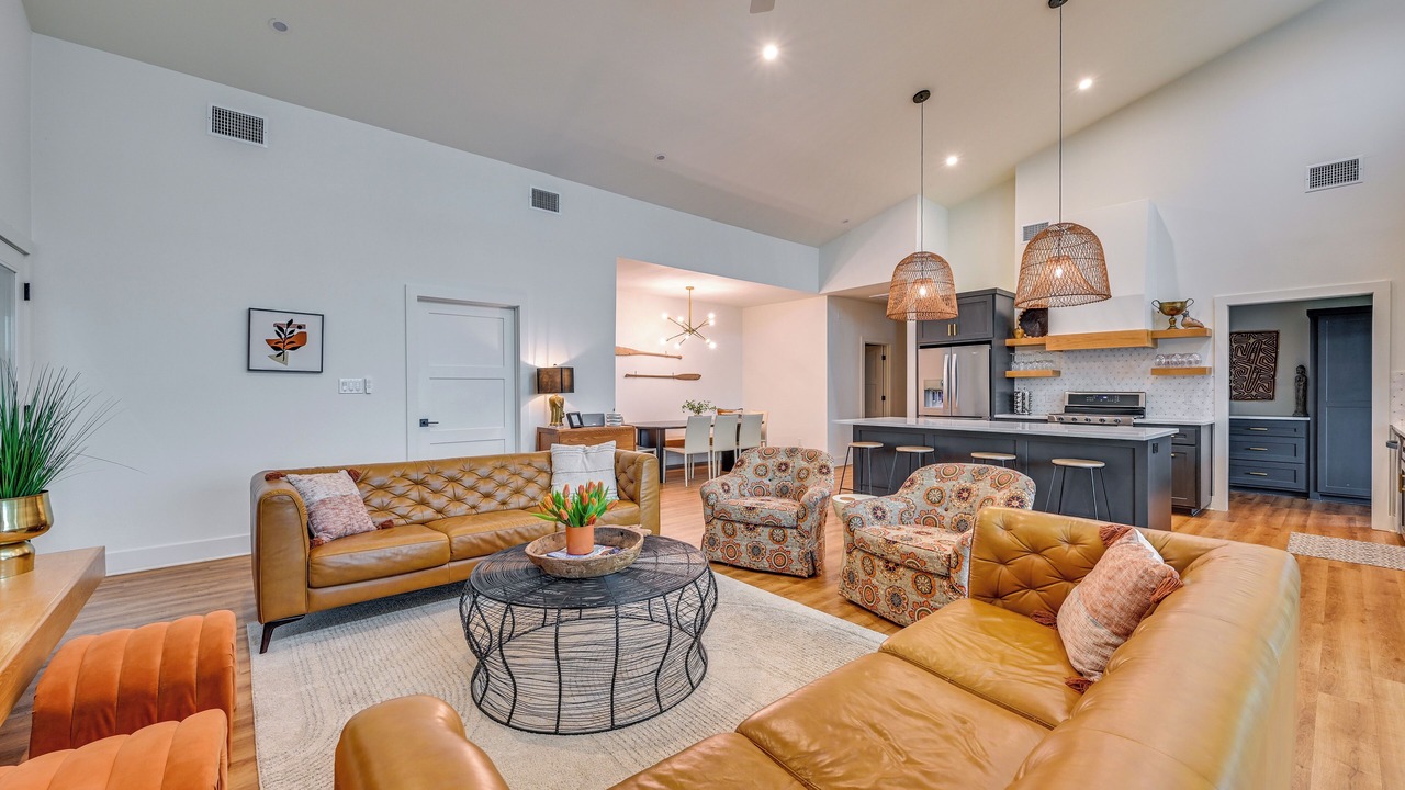 Photo of Livingroom in Council Creek South