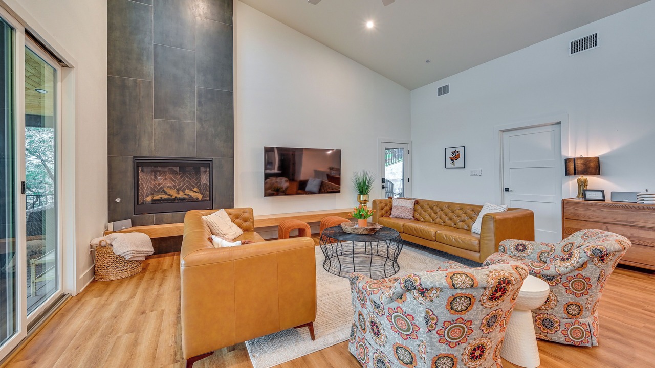 Photo of Livingroom in Council Creek South