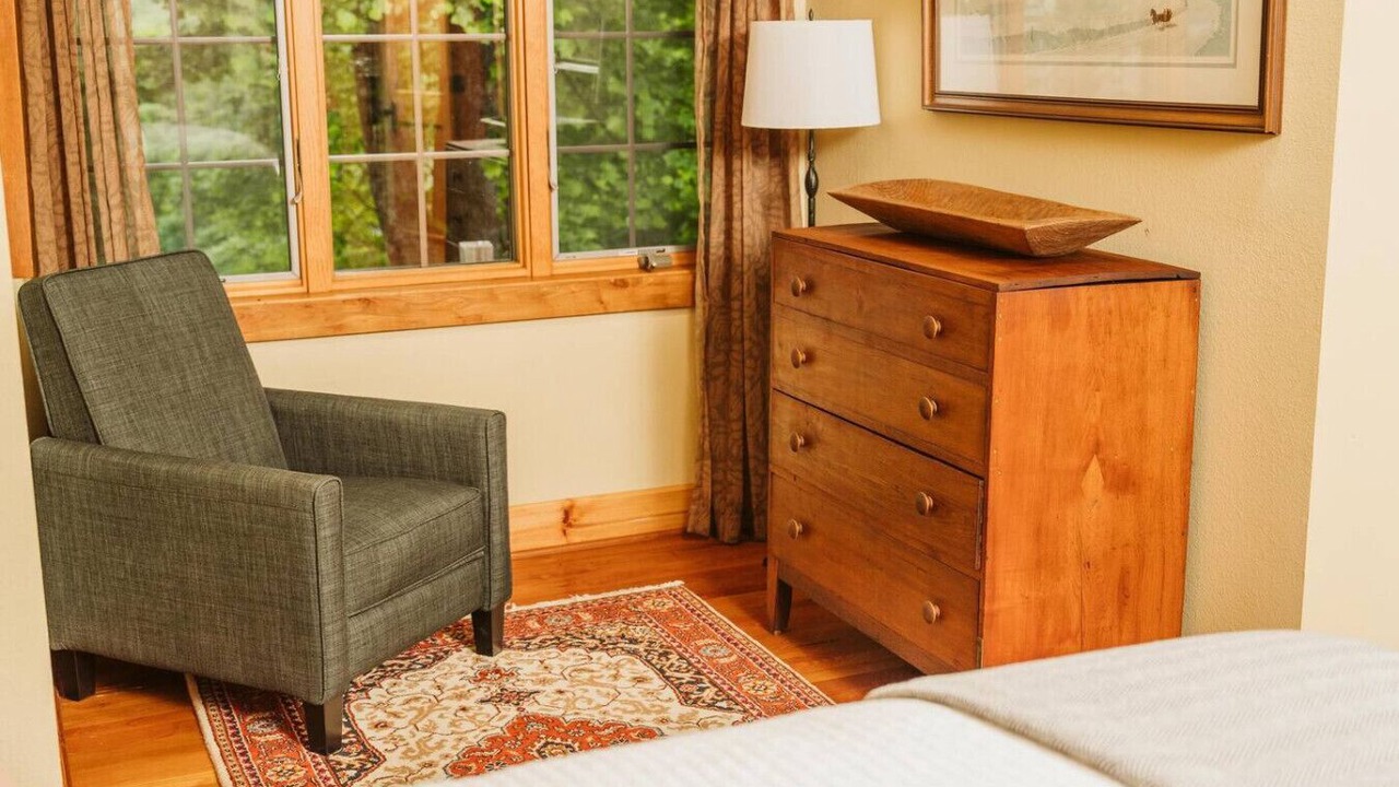 Photo of Bedroom in Lansing