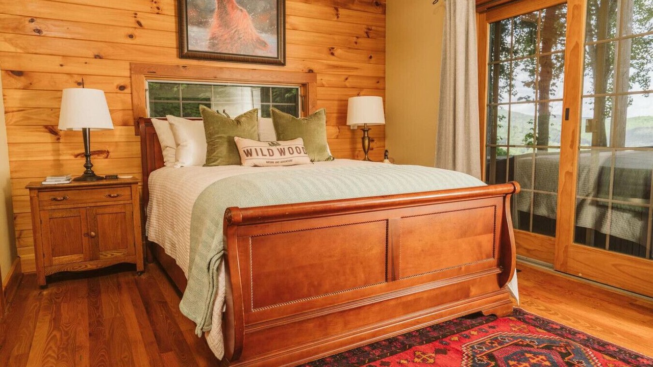 Photo of Bedroom in Lansing