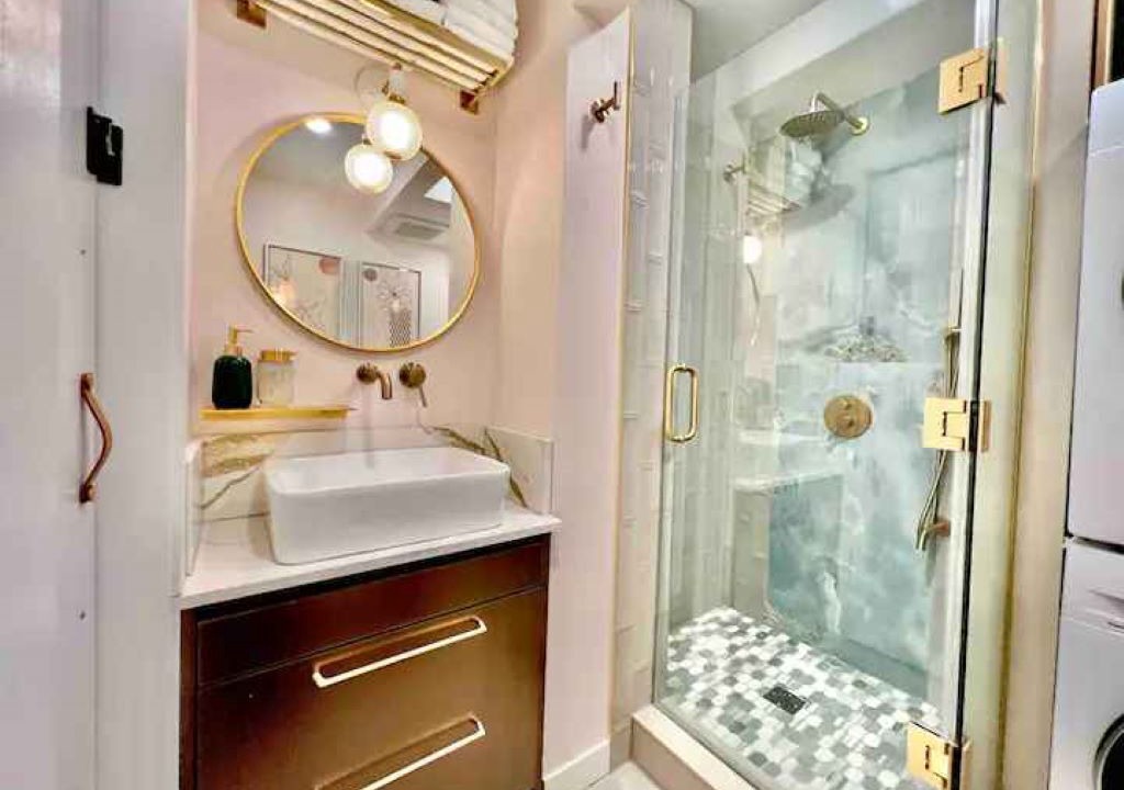 Photo of Bathroom in Thornhill