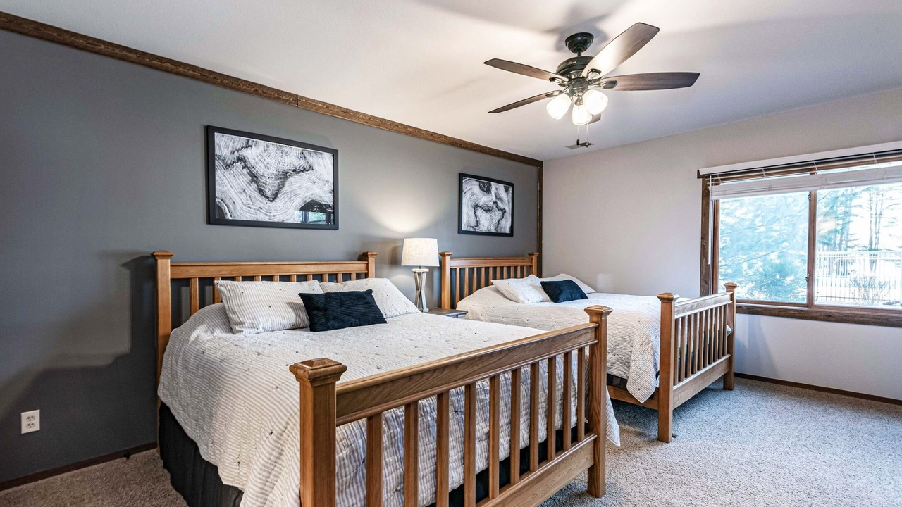 Photo of Bedroom in Lake Delton