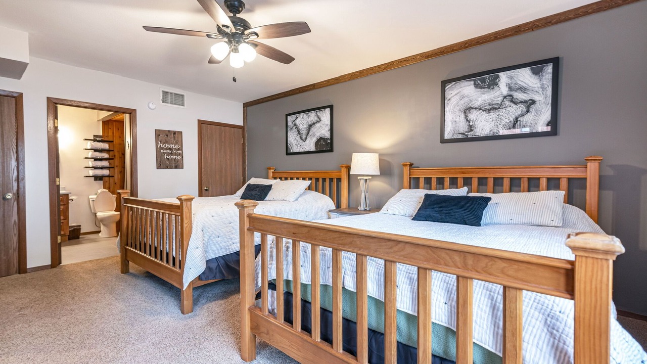 Photo of Bedroom in Lake Delton