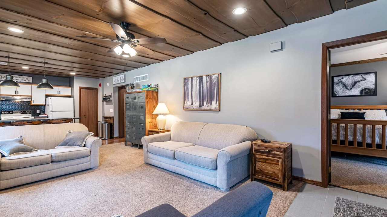 Photo of Livingroom in Lake Delton