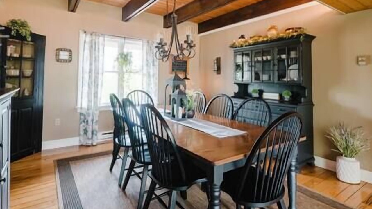 Photo of Bedroom in Huntington Mills