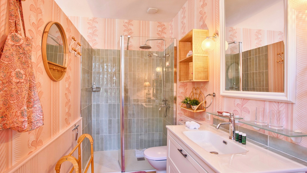 Photo of Bathroom in Deauville City Centre