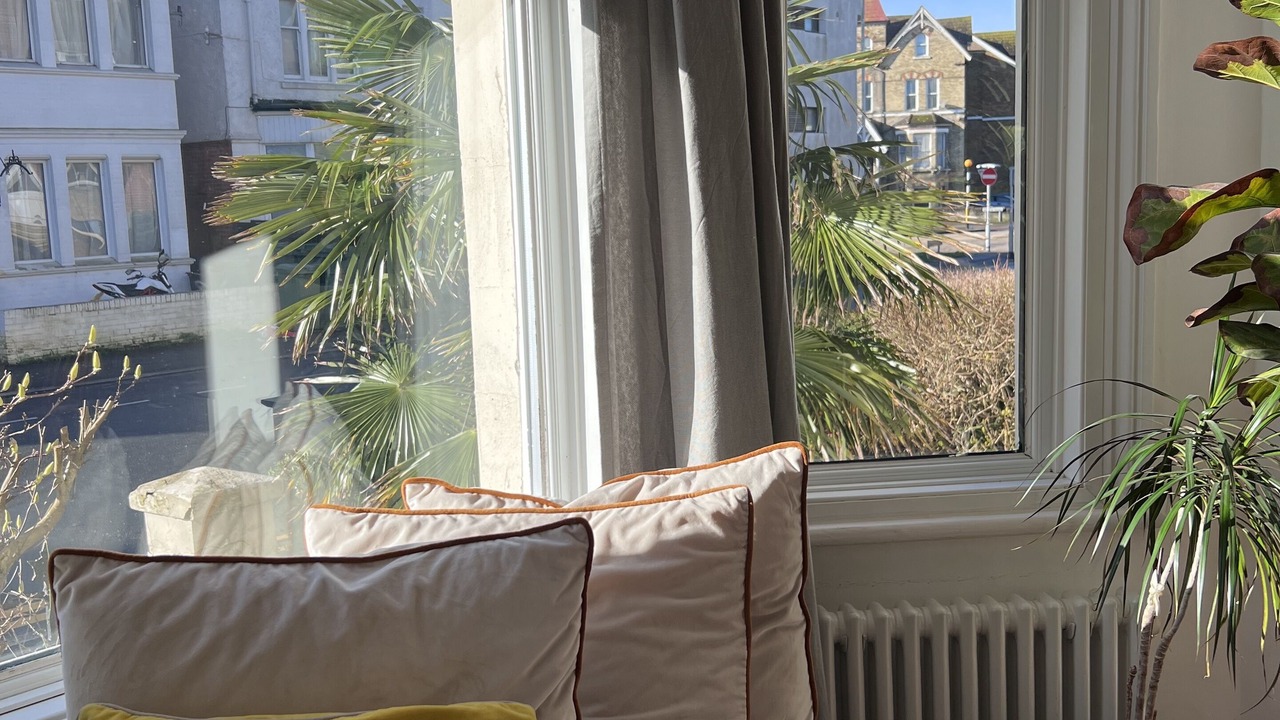 Photo of Livingroom in Folkestone