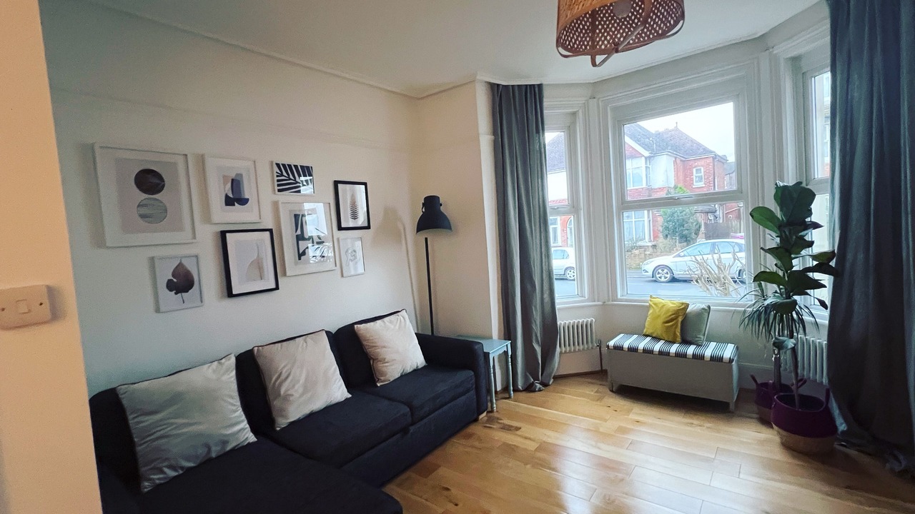 Photo of Livingroom in Folkestone