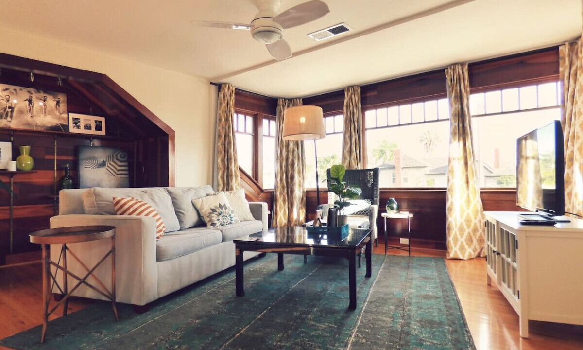 Photo of Livingroom in University Heights