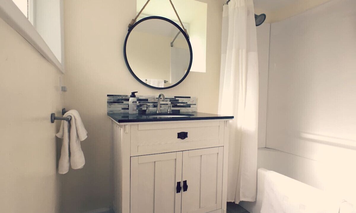 Photo of Bathroom in University Heights