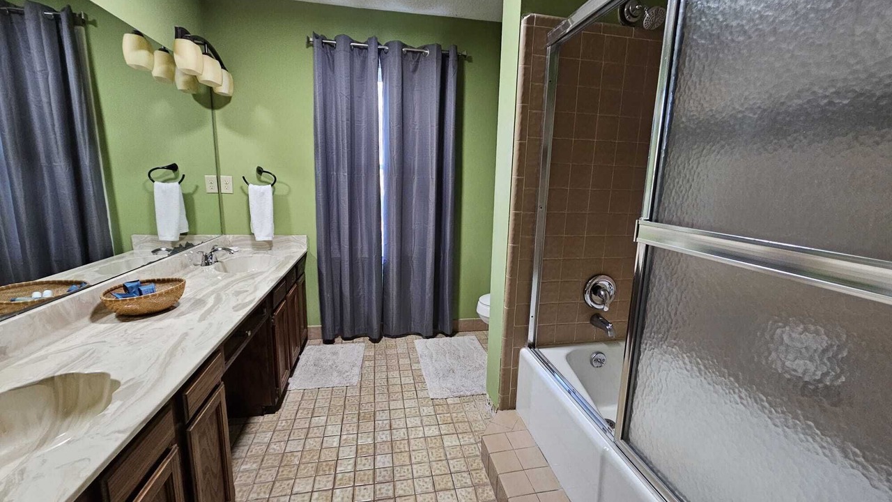 Photo of Bathroom in Cordova