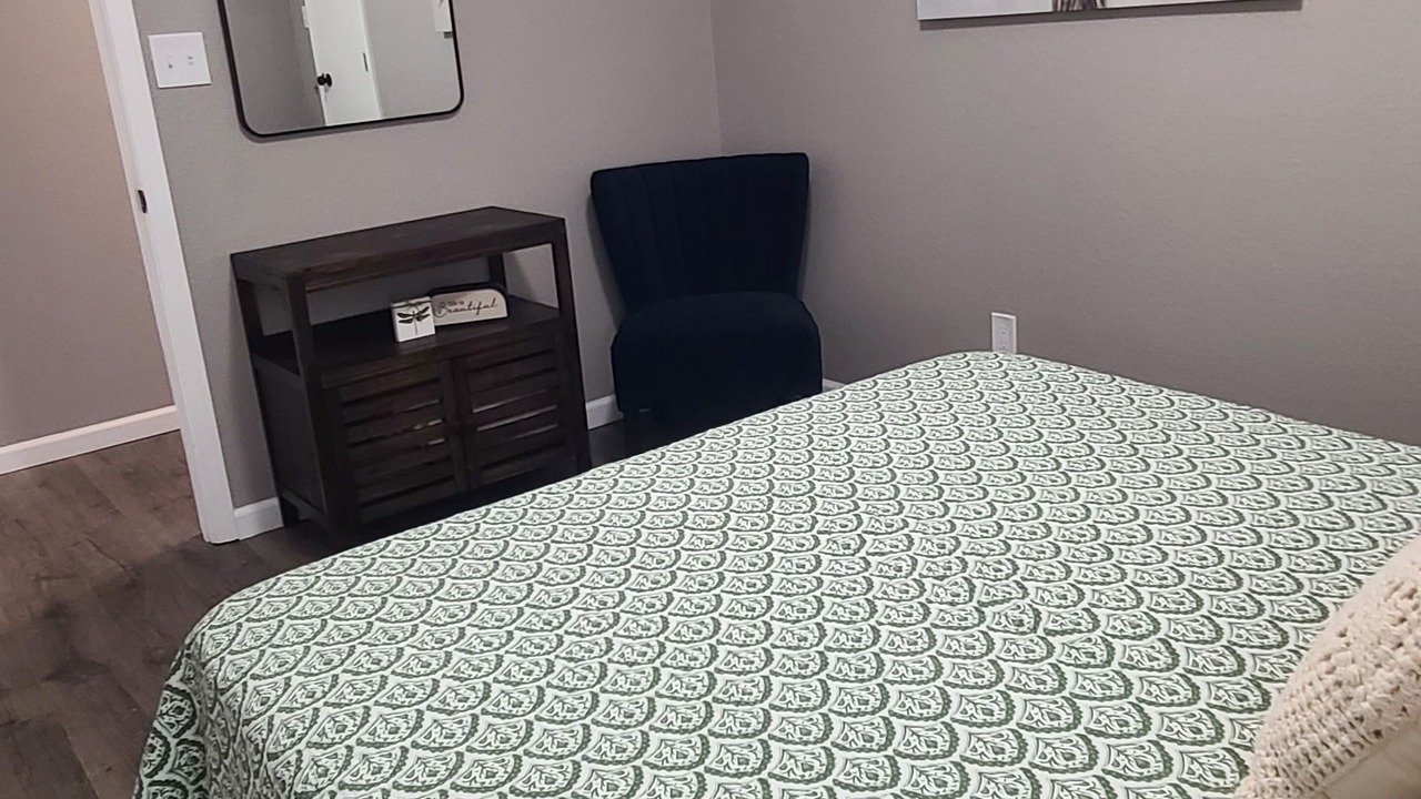Photo of Bedroom in Junction
