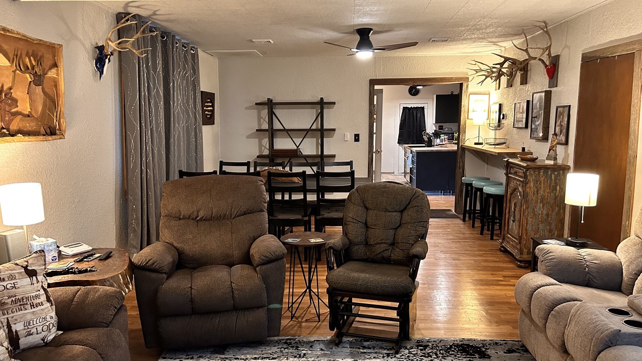 Photo of Livingroom in Smith County