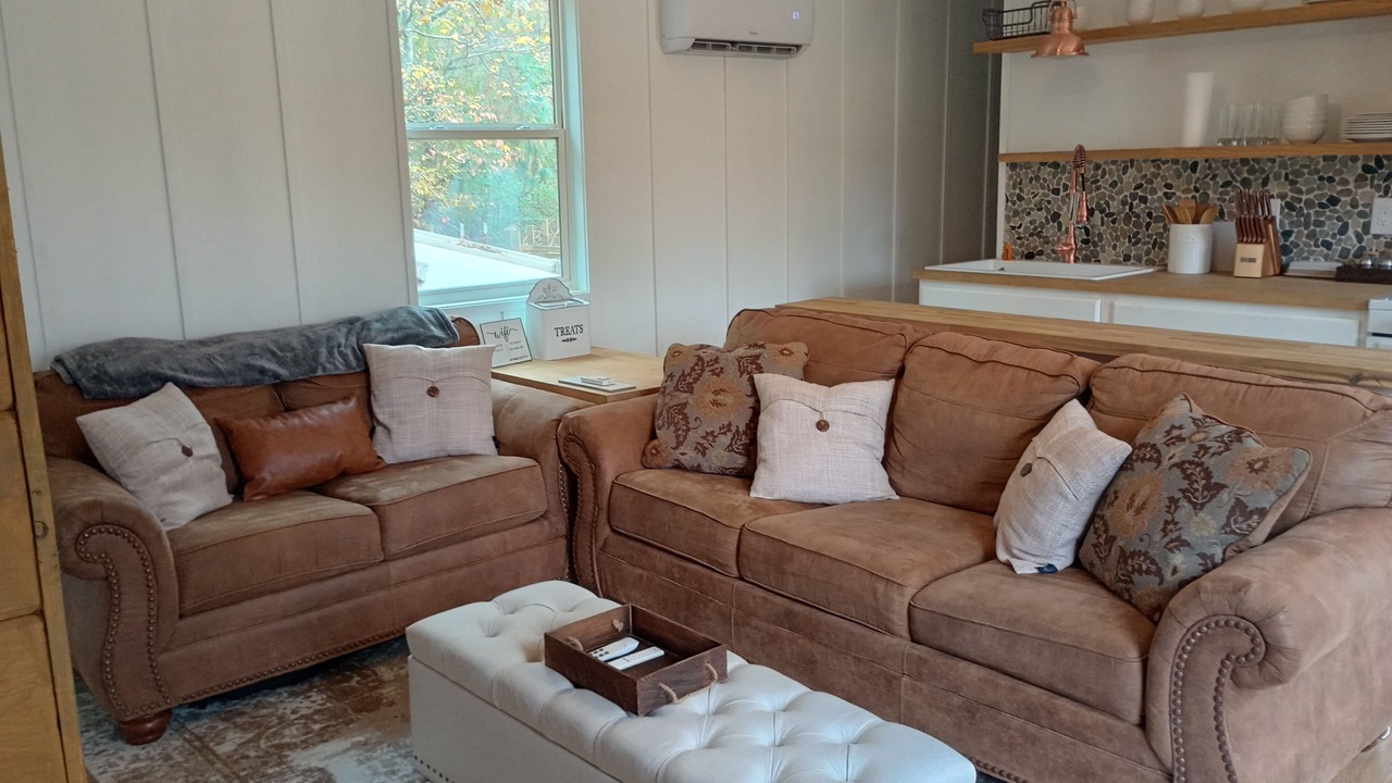 Photo of Livingroom in Adamsville