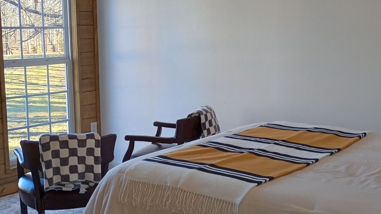 Photo of Bedroom in Adamsville