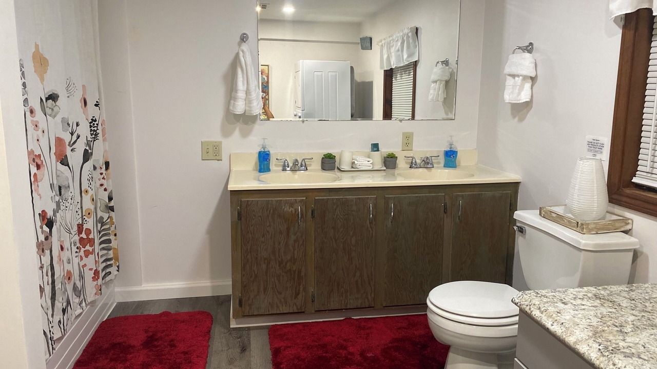 Photo of Bathroom in Donner