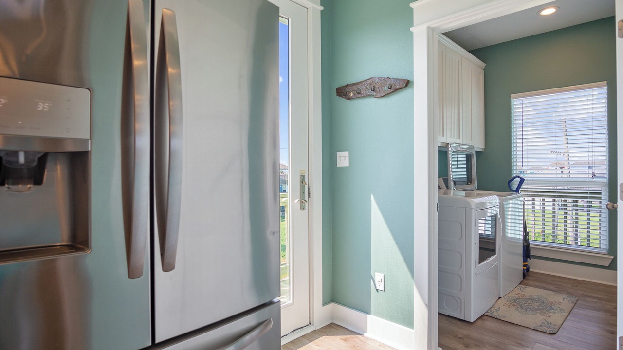 Photo of Bedroom in Crystal Beach