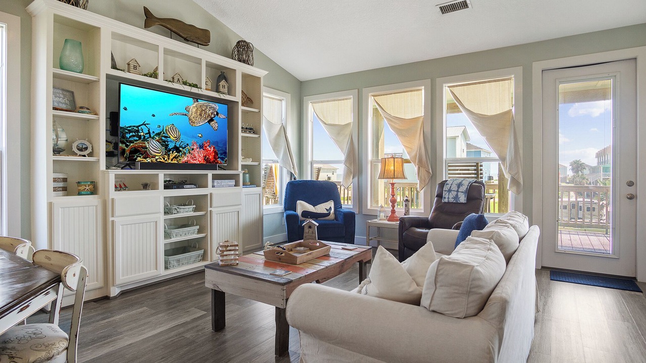 Photo of Bedroom in Crystal Beach