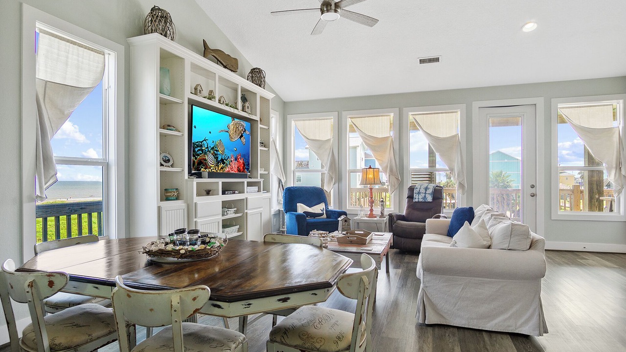 Photo of Bedroom in Crystal Beach